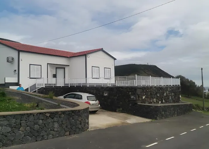 בית נופש Casa Do Carapacho Luz (Graciosa)